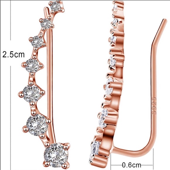 Cubic Star ear crawlers  W/ Rhinestone NWT - Picture 2 of 8